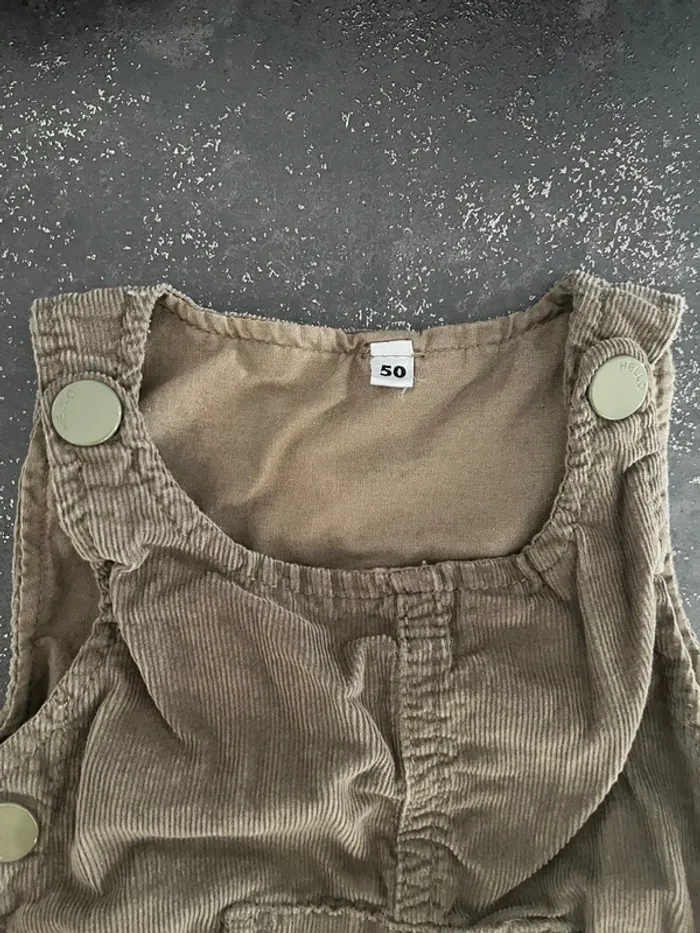 Salopette en velours kaki taille 1mois marque Zeeman - photo numéro 3