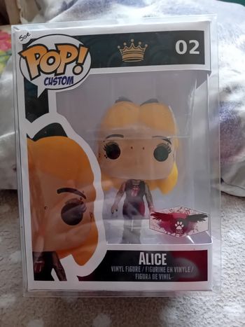 Figurine custom pop Alice rock