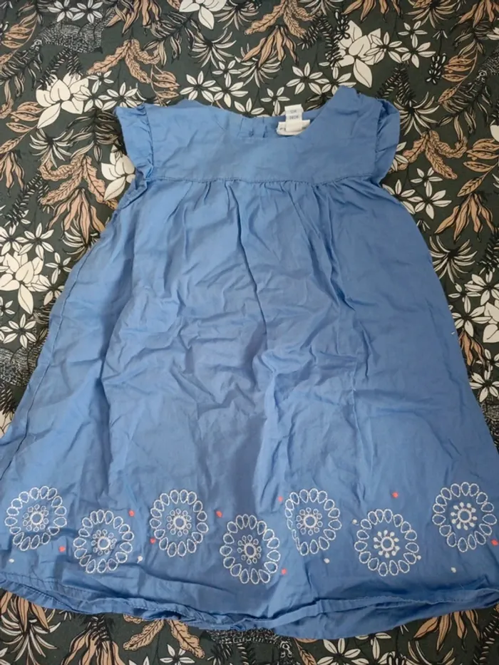 Robe P'tit bisou bleue lavande broderies fleures 12 mois