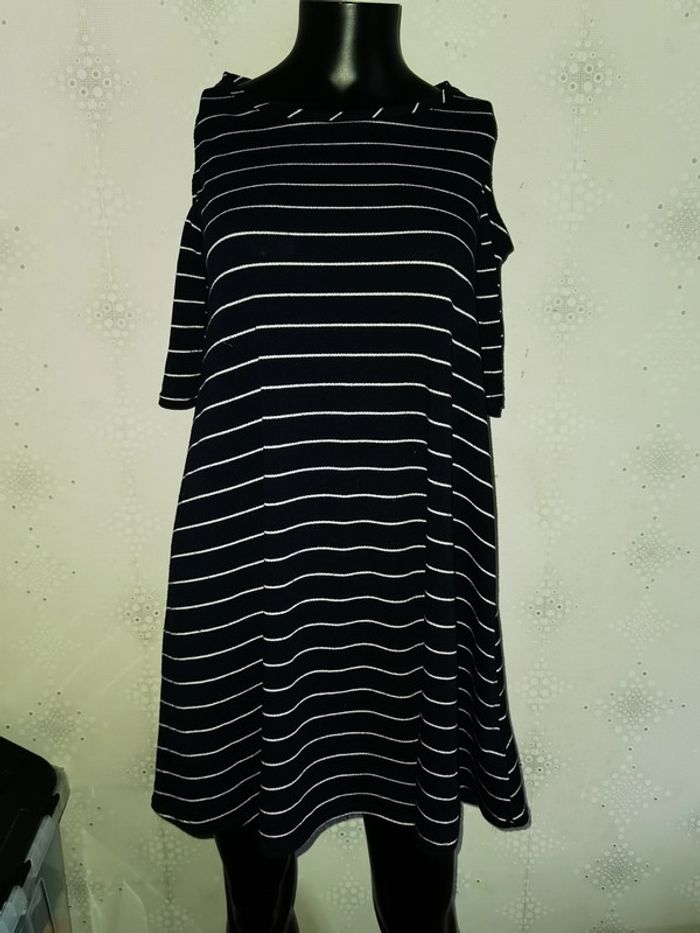 D2718 - robe taille XS