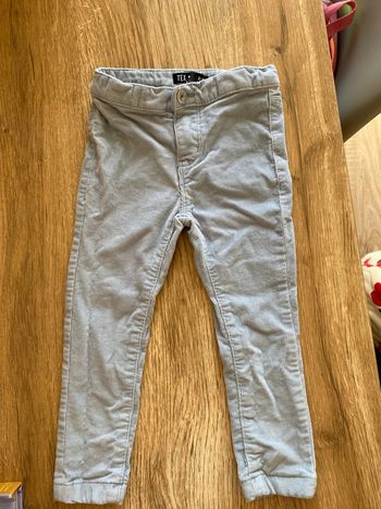 Jean en velour taille 2/3 ans