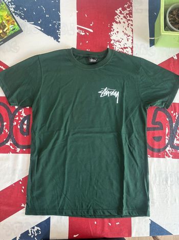 T-shirt Stussy Rework taille S vert logo dans le dos bouche