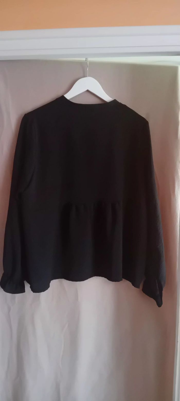 Haut noir manche longues - photo numéro 2