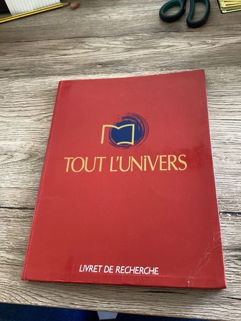 livre tout l’univers livret de recherche  L’encyclopédie de l’âge scolaire index