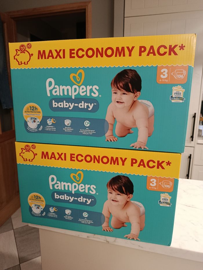 Couches Pampers Baby Dry taille 3