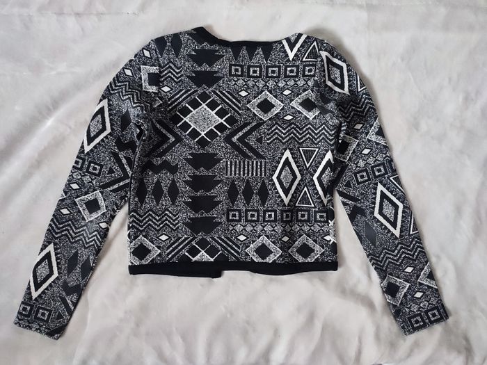 Veste à motif asteque taille 34 marque missguided - photo numéro 4