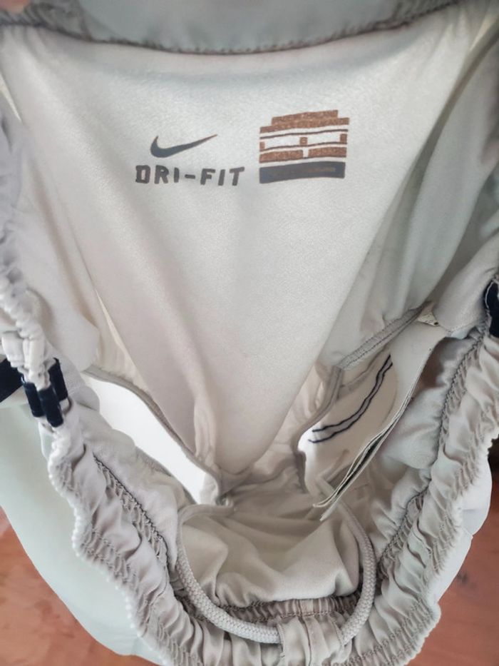 Short de sport Nike - photo numéro 2