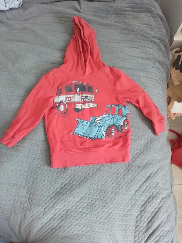 Pull rouge