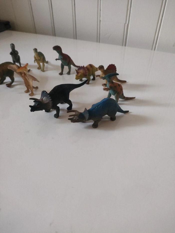 Lot de 10 petits dinosaures - photo numéro 3
