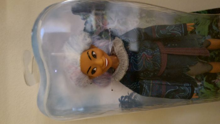 Disney - Raya et le Dernier Dragon - Poupée mannequin Sisu forme humaine - - photo numéro 3