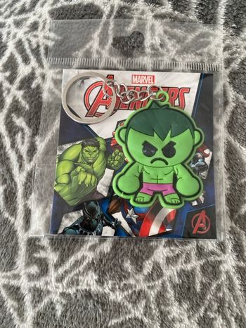 Porte clés Avengers vert