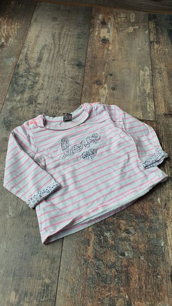 T-shirt tao  9 mois en très bon état 👌