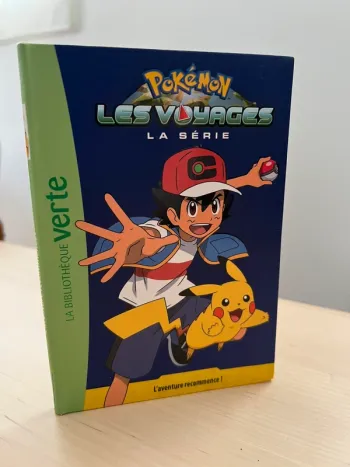 📘 Pokémon Les Voyages – Bibliothèque Verte (Hachette)
