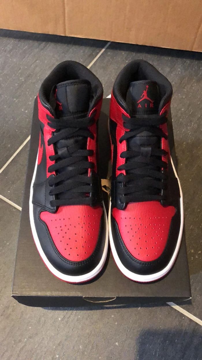 Air Jordan 1 Mid Banned - photo numéro 6