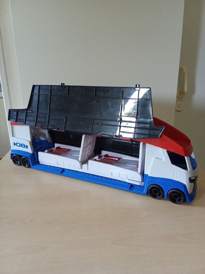 Camion de transport pat patrouille