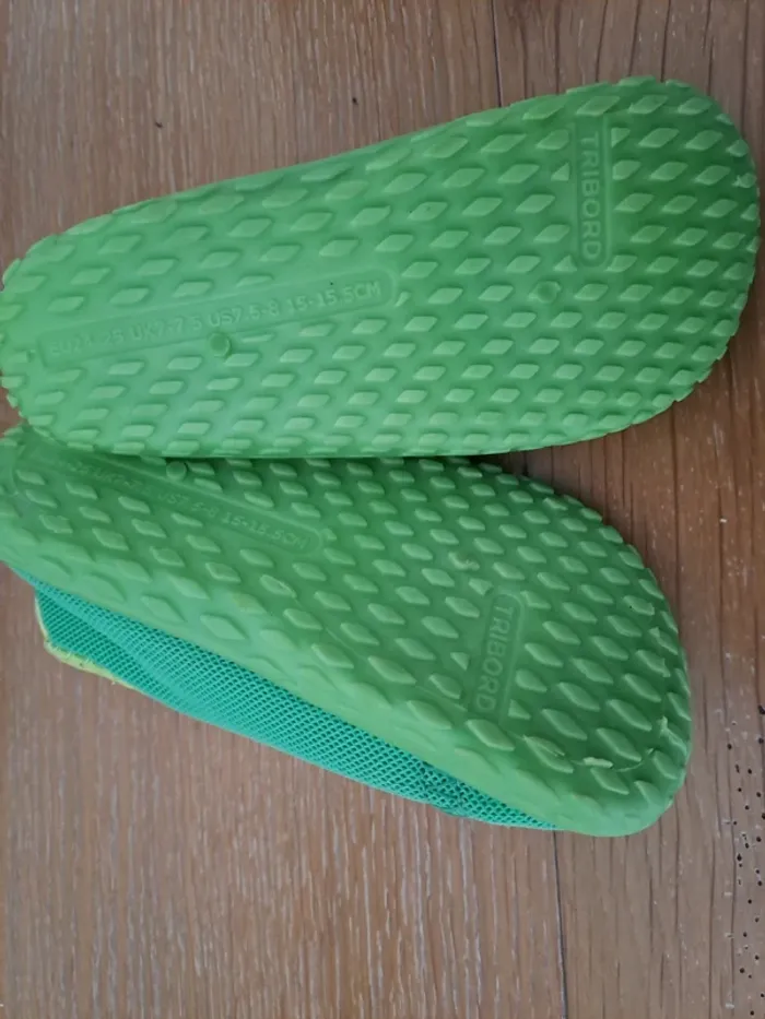 Chaussures aquatiques 24-25 - photo numéro 2