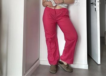 Pantalon fluide rose – Taille M – Jambes larges – À cordons