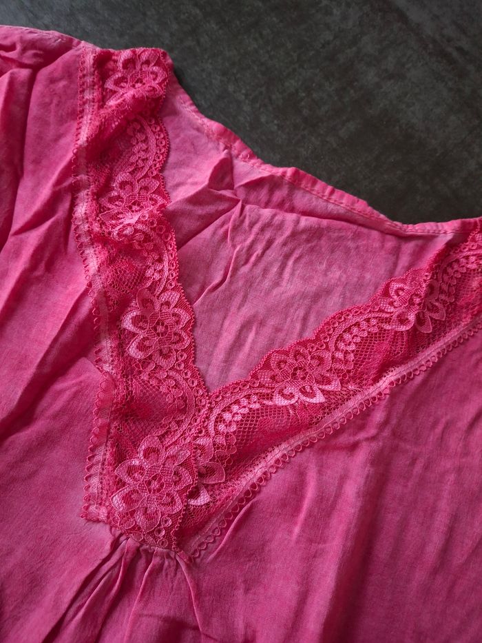 Haut rouleau dentelle rose neuf - photo numéro 2