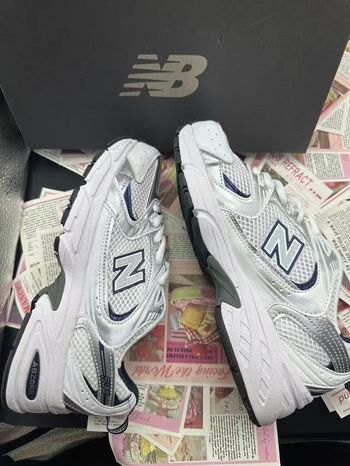 Baskets New Balance 530 blanches pointure--38