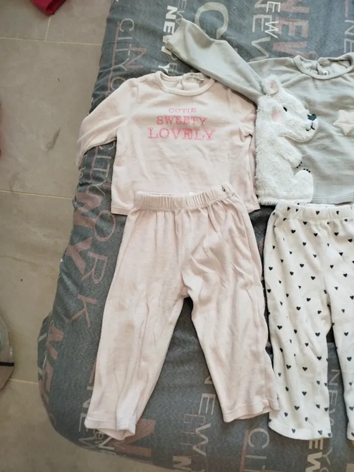 Lot pyjamas 24 mois - photo numéro 8