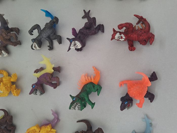 Lot 25 dinosaures/dragons réalistes - photo numéro 10