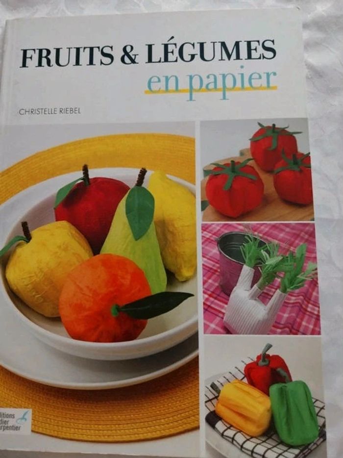 Fruits et légumes en papier