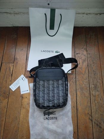 Sacoche lacoste 