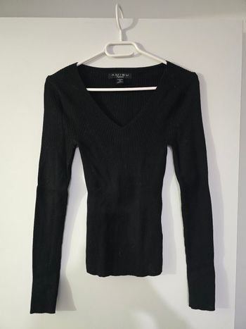 Pull fin col v noir