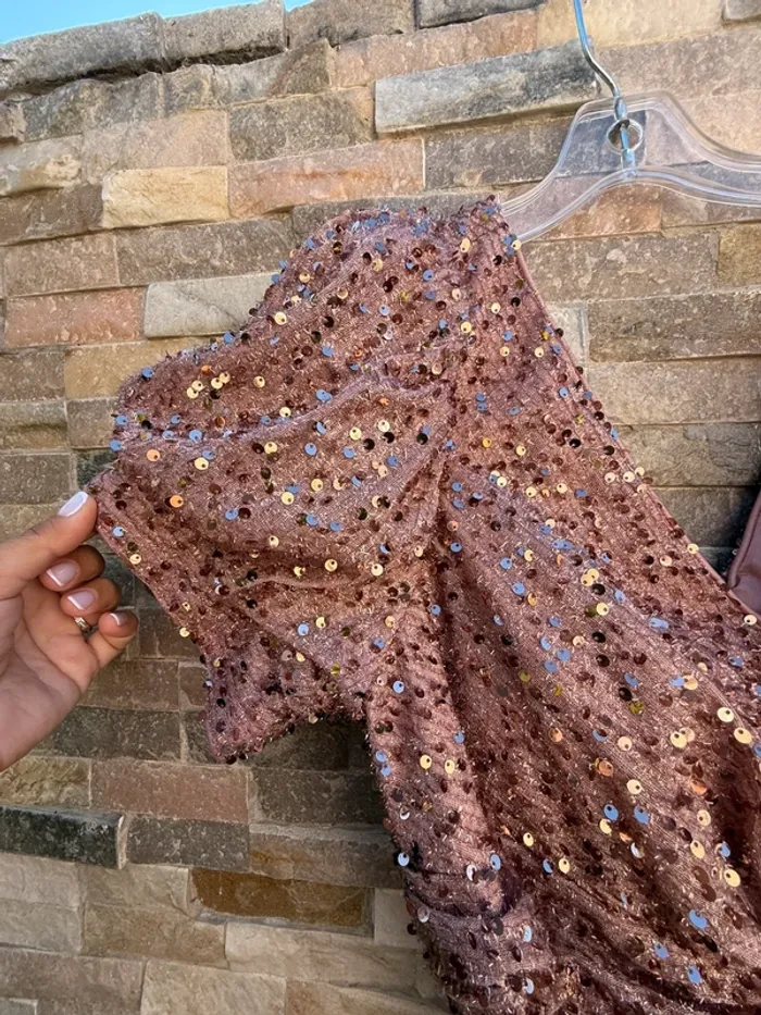 Robe de soirée longue à sequins - photo numéro 4