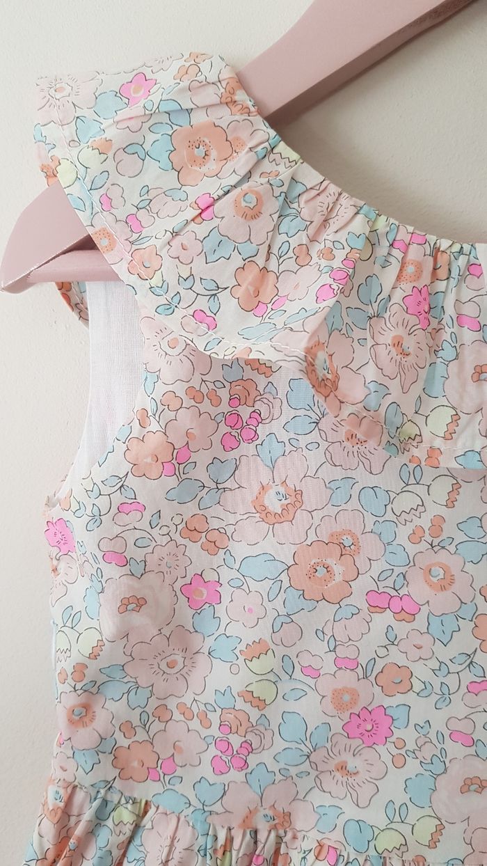 Robe Liberty taille 5 ans 🪷 - photo numéro 2