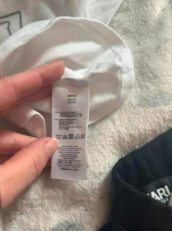 Ensemble Karl Lagerfeld taille 6 mois - photo numéro 7