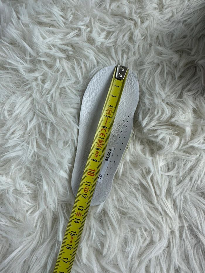 Paire de sandales Babybotte taille 20 - photo numéro 5