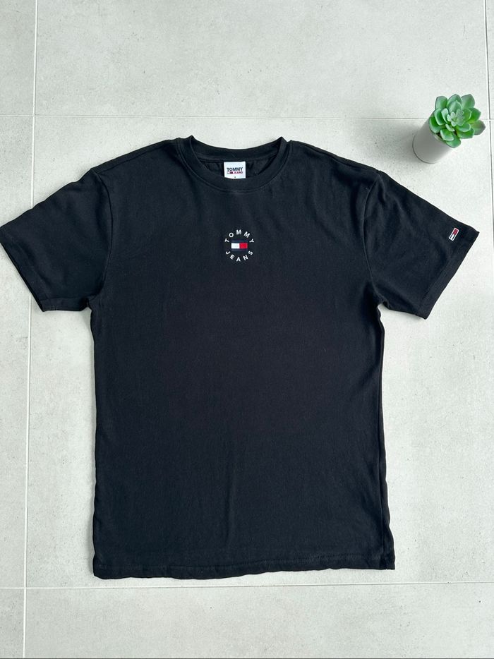 T-shirt Tommy Jeans noir taille S 👕 - photo numéro 2