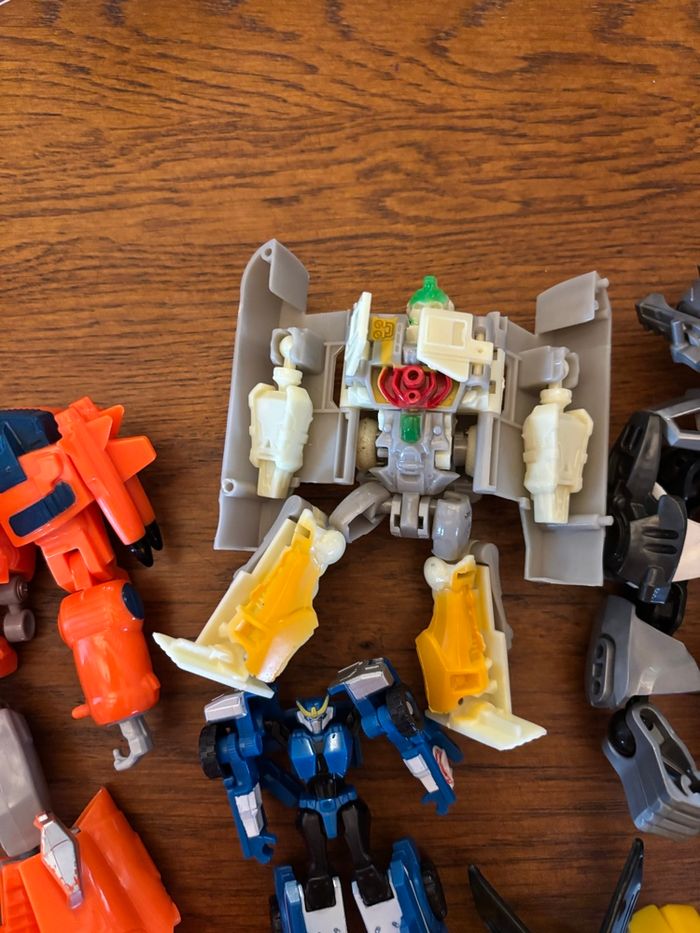Lot jouets robots