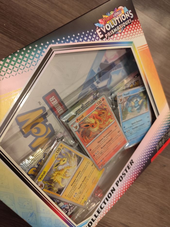 Coffret poster évolutions Prismatiques EV8.5 cartes Pokémon Booster - photo numéro 5