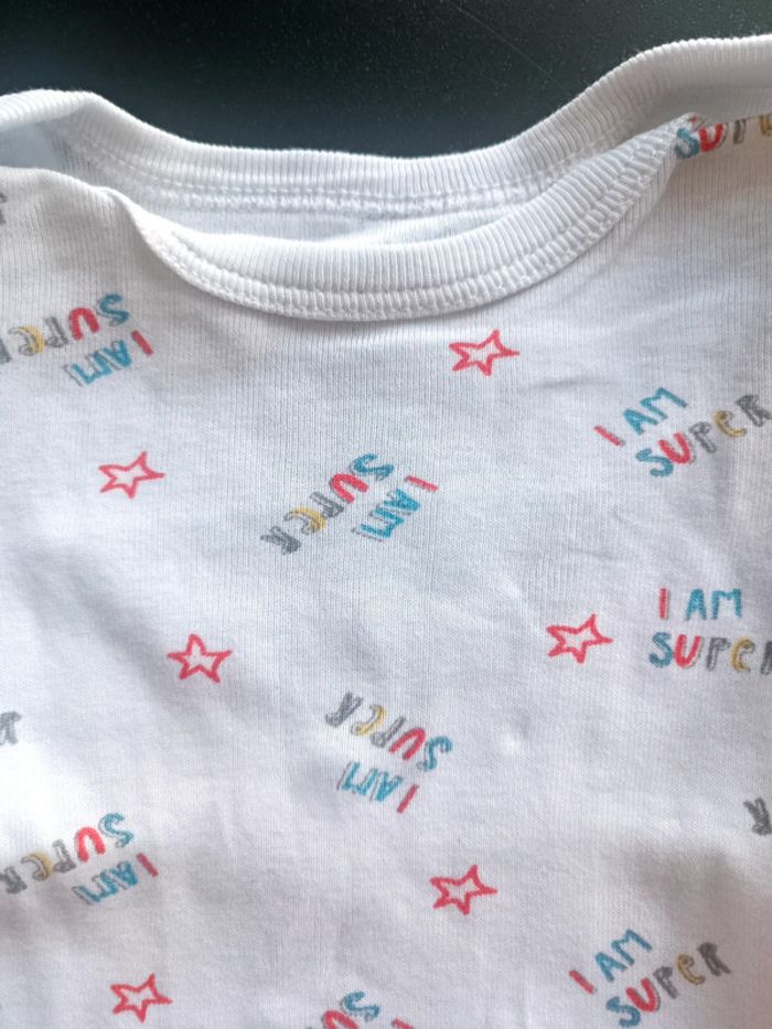 Lot bodies manches courtes 6 mois - photo numéro 2