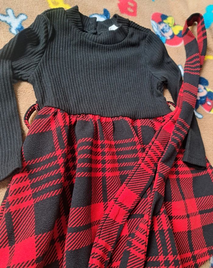 Robe bébé 6-9mois