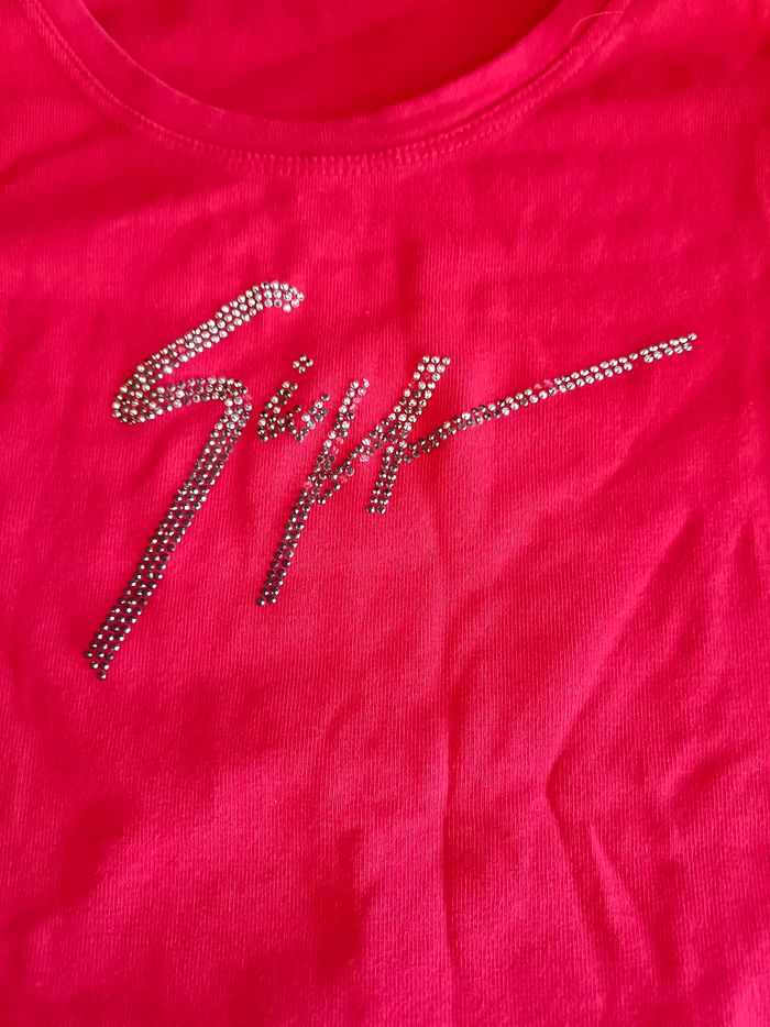 Tee shirt rouge - photo numéro 2