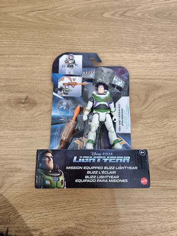 Figurine buzz l'éclair Disney neuf