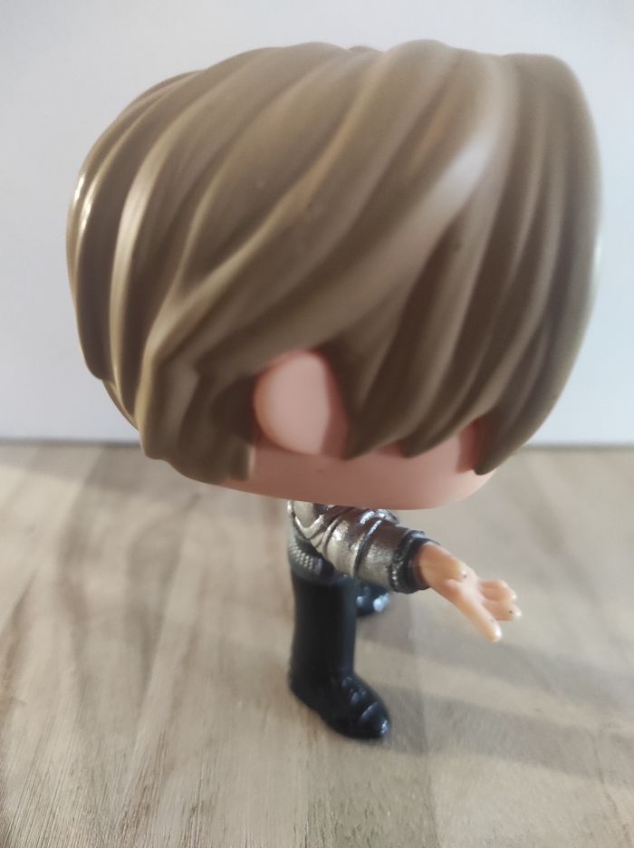 Figurine Funko pop Romeo 708 SANS boîte ( Roméo et Juliette ) - photo numéro 2