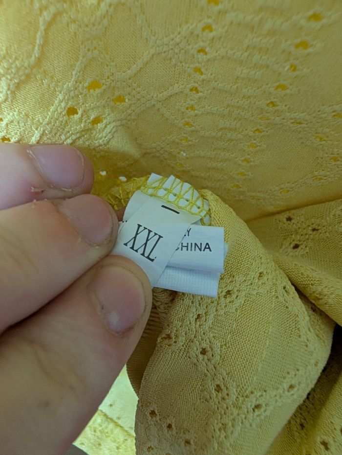 🌸 Femme 🌸 Haut jaune brodé – Taille XXL – Neuf (juste lavé) - photo numéro 3