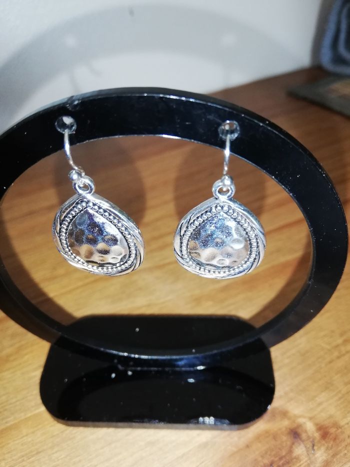 Boucles d'oreilles argentées
