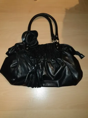 Sac à main noir neuf