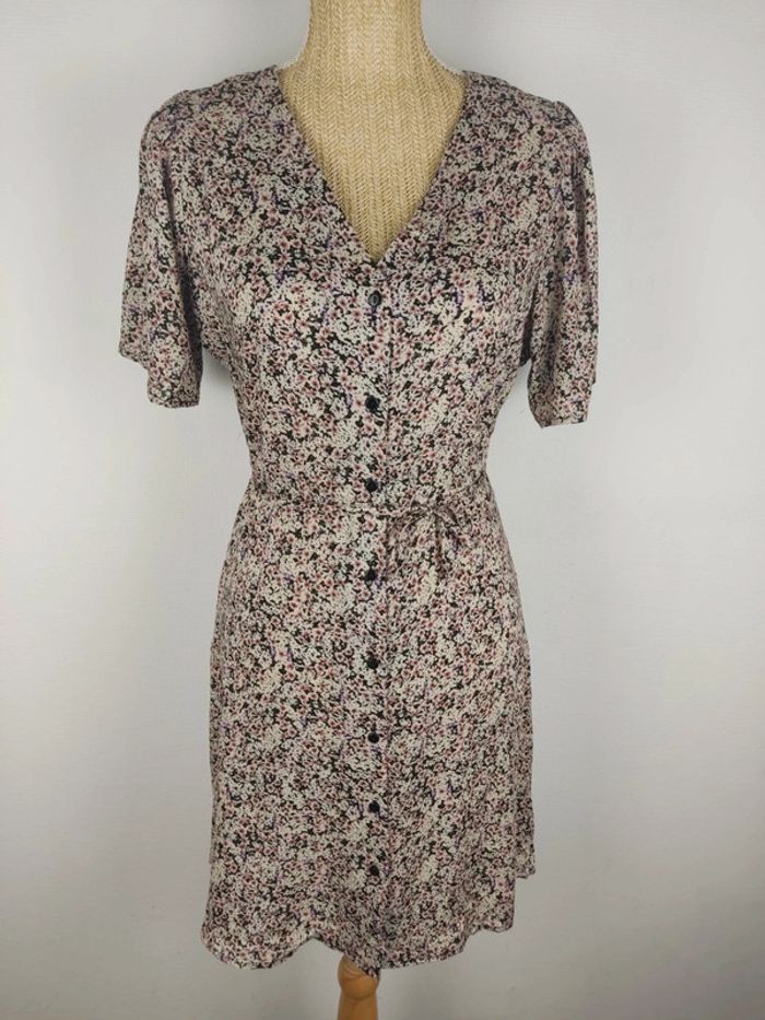 Robe mi-longue manches courtes boutonnée motif fleuri noir et pastel taille L Only
