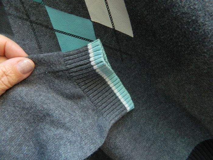 Pull col V "In extenso" T 16 ans - photo numéro 3