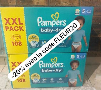 Deux XXL cartons de couches Pampers taille 5 normal 