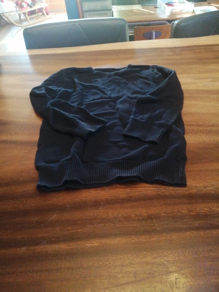 Pull noir col v - photo numéro 3