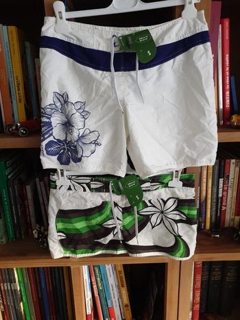 Lot de 2 shorts de bain neufs taille S