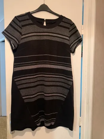 Petite robe noire Bréal