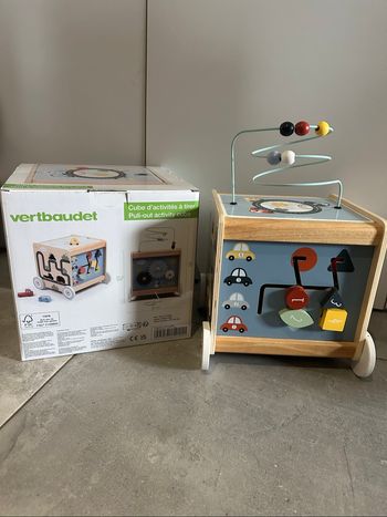 Cube multi activités vertbaudet bois mixte
